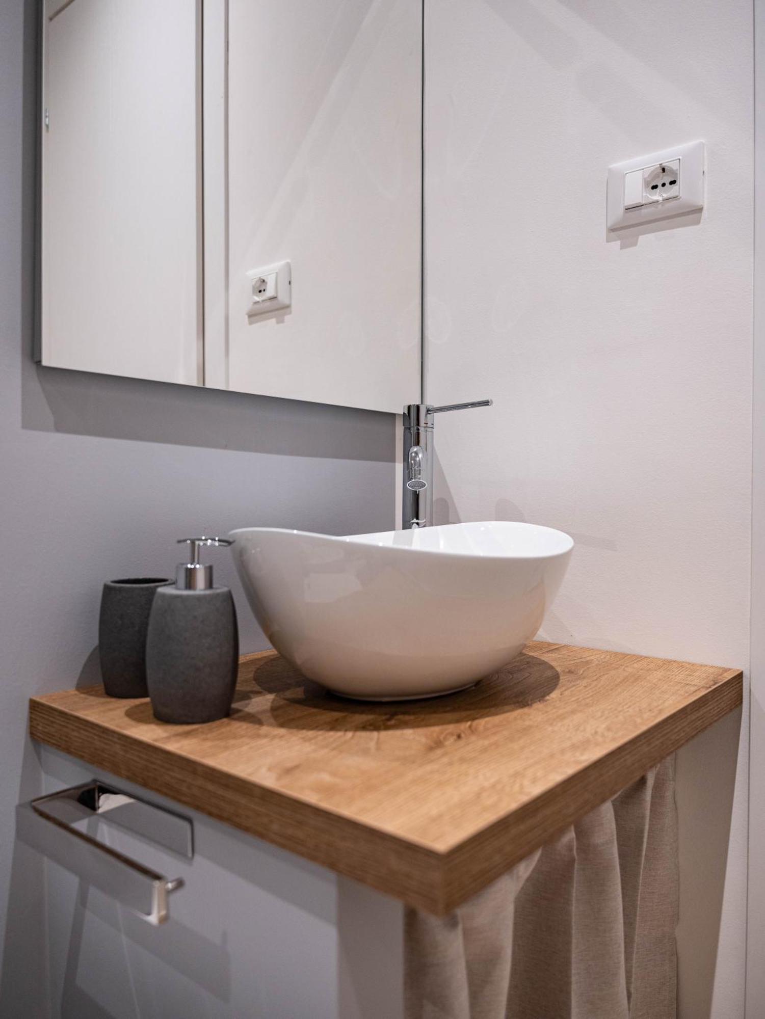 Moor Assarotti Suites - Genova City Center Esterno foto